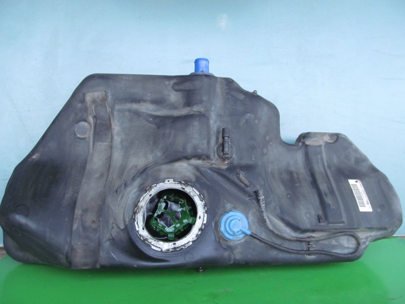 Бензобак Opel Astra H 2008 Бензобак Opel Astra H 2008