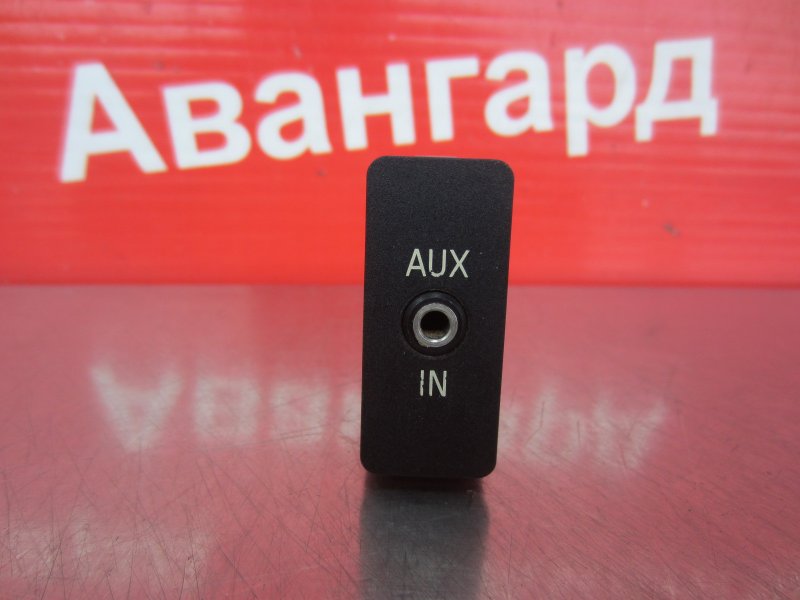 Разъём aux Bmw E87 2008 Разъём aux Bmw E87 2008