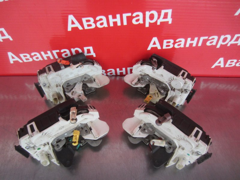 Замок двери Jeep Compass Mk 2006 Замок двери Jeep Compass Mk 2006