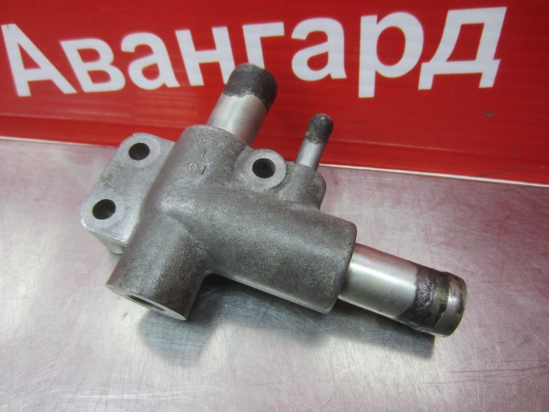 Тройник системы охлаждения Demio 2001 DW B3