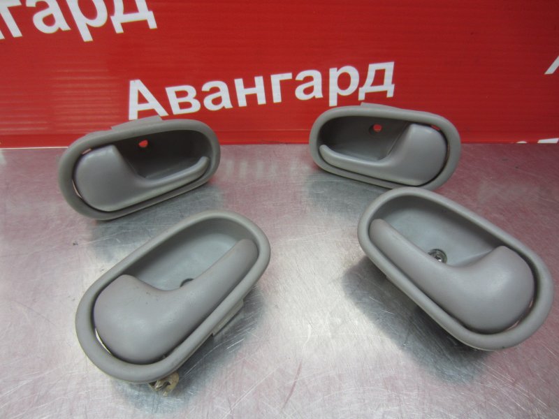 Ручка двери внутренняя Mazda Demio 2001 DW B3 Б/У