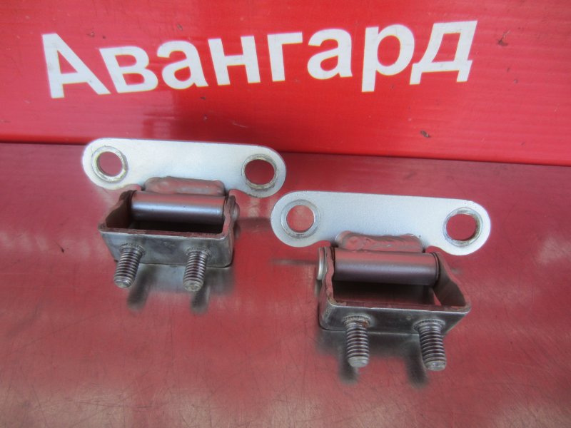 Запчасть кронштейн крышки багажника Toyota Corolla 2004 E120 3ZZ-FE Б/У Кронштейн крышки багажника Toyota Corolla 2004 E120 3ZZ-FE Б/У