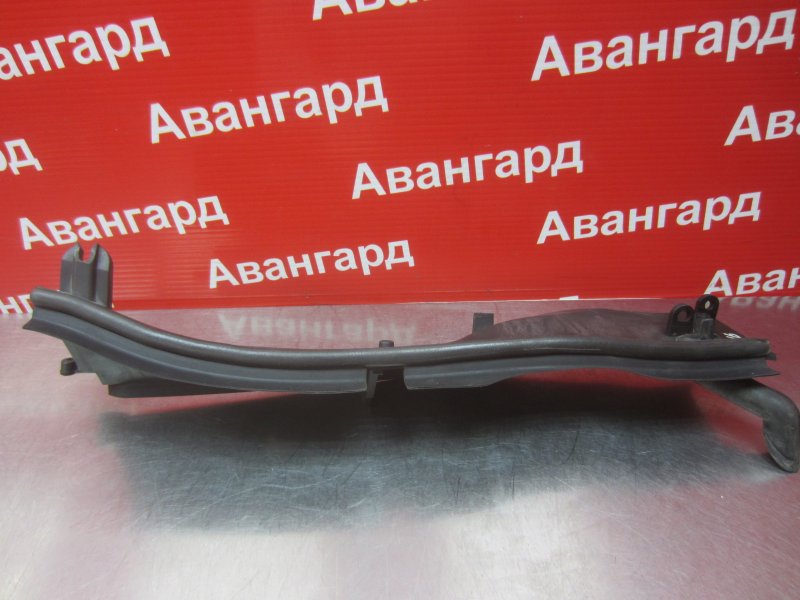 Накладка пластиковая 1-Series 2008 E87