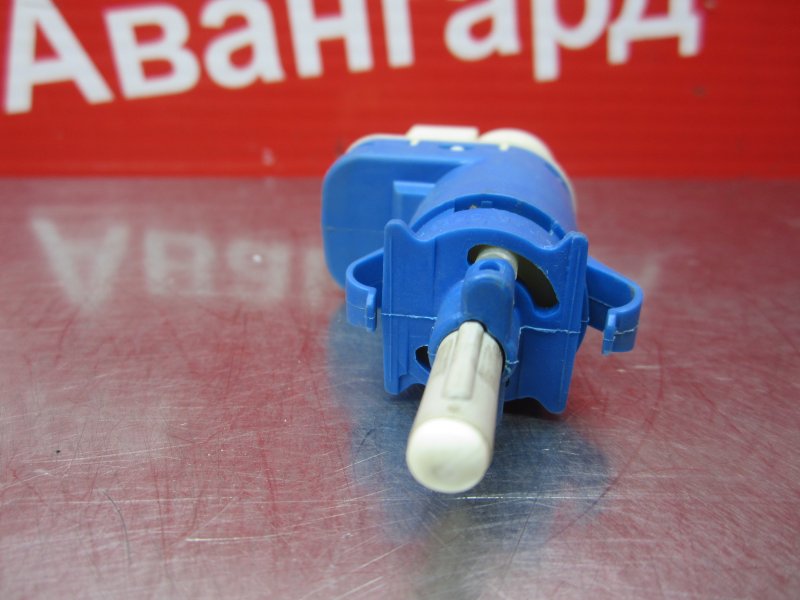 Концевик педали тормоза Focus 2007 2 QQDB Концевик педали тормоза Focus 2007 2 QQDB