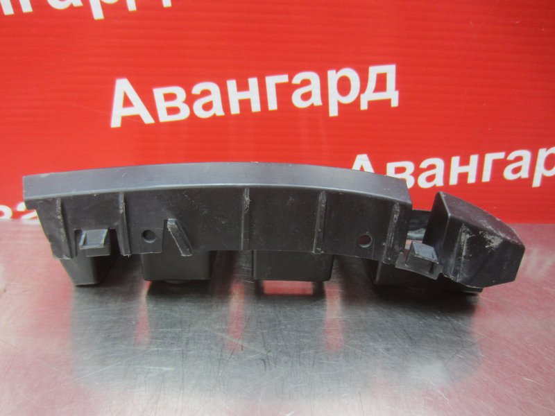 Кронштейн бампера задний Skoda Rapid NH3