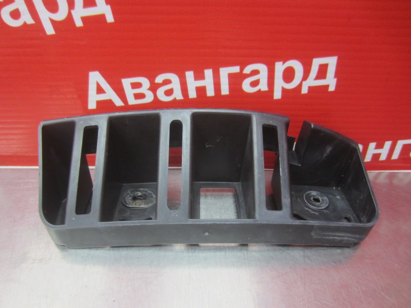 Кронштейн бампера задний Rapid 2014 NH3