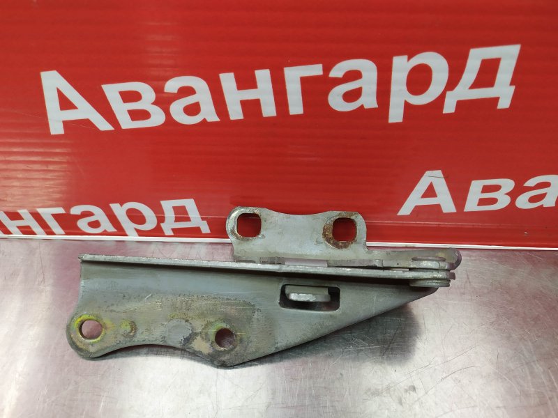 Кронштейн капота Maxima 1998 A32