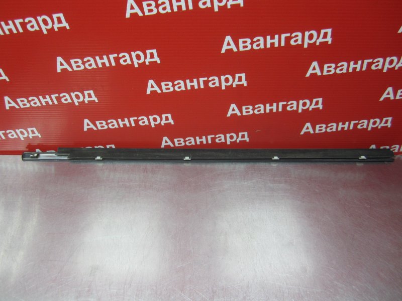 Уплотнитель стекла двери передний левый I30 1996 A32 VQ30DE