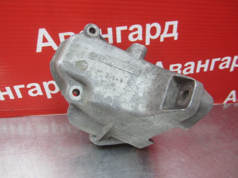 Кронштейн Opel Vectra B Кронштейн Opel Vectra B