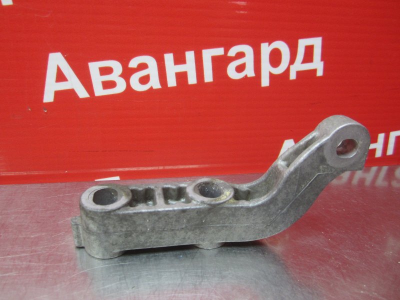 Кронштейн Renault 19 1997 L532 823128 Б/У