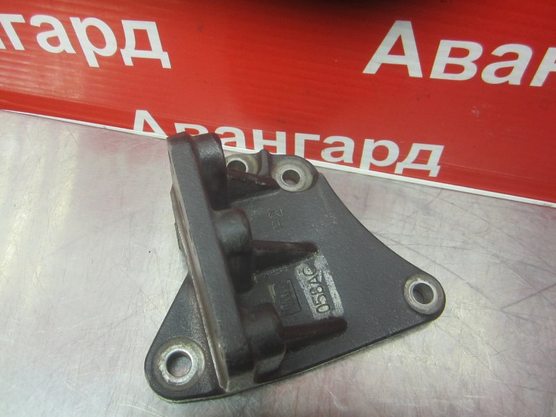 Кронштейн двигателя Sebring 2007 JS EDG Кронштейн двигателя Sebring 2007 JS EDG