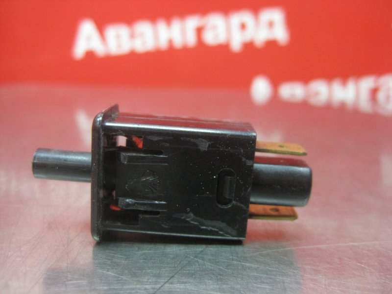 Концевик бардачка Daewoo Nexia 2000 G15MF 90196375 Б/У