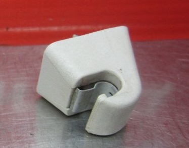 Кронштейн солнцезащитного козырька Opel Vectra 1996 B Б/У