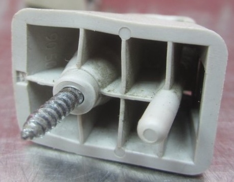 Кронштейн солнцезащитного козырька Vectra 1996 B