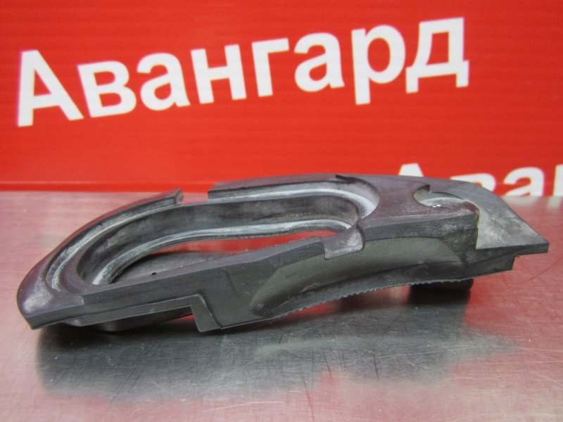 Уплотнитель BMW X5 2001 E53 64118383448 Б/У