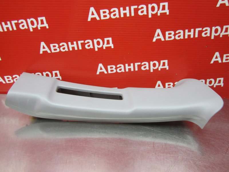Накладка салона правая Impreza 2003 GG