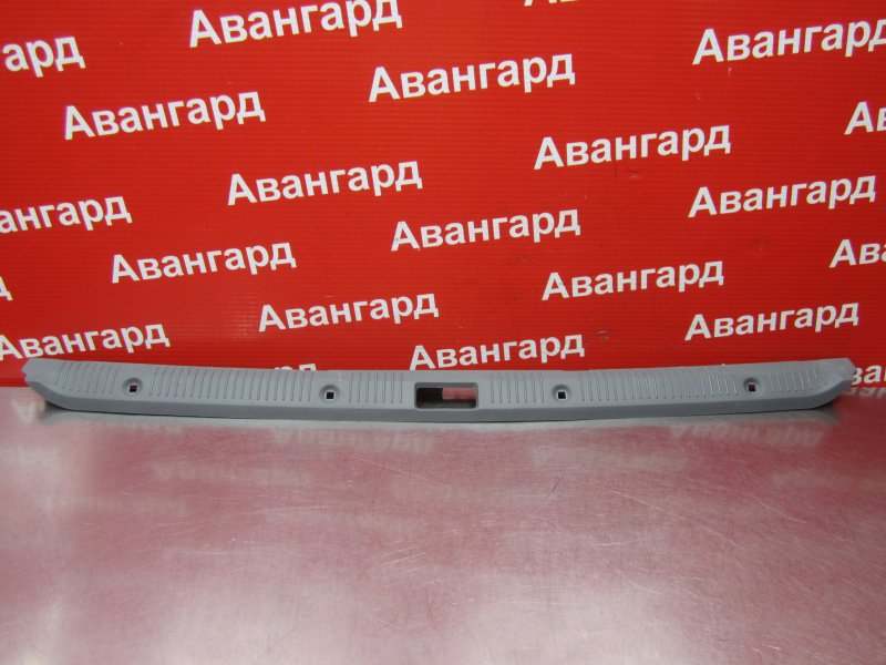Накладка порога багажника Infiniti I30 1996 A32 8492131U00 Б/У