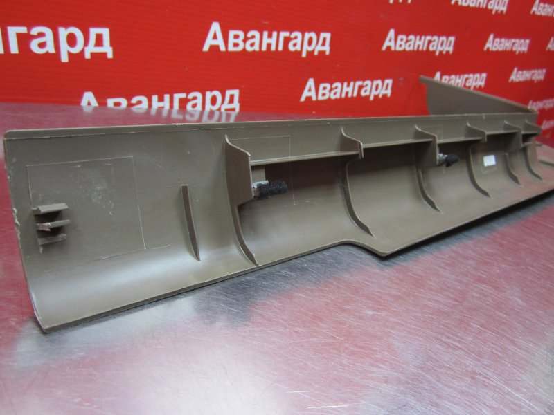 Накладка порога передняя правая Samand 2007