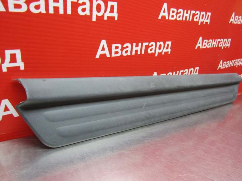 Накладка порога передняя левая Maxima 1998 A32