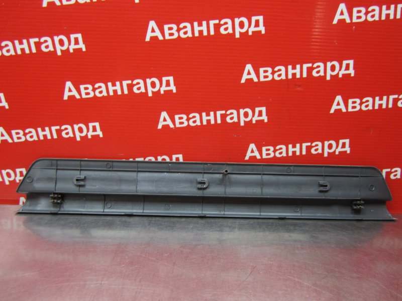 Накладка порога передняя левая Maxima 1998 A32