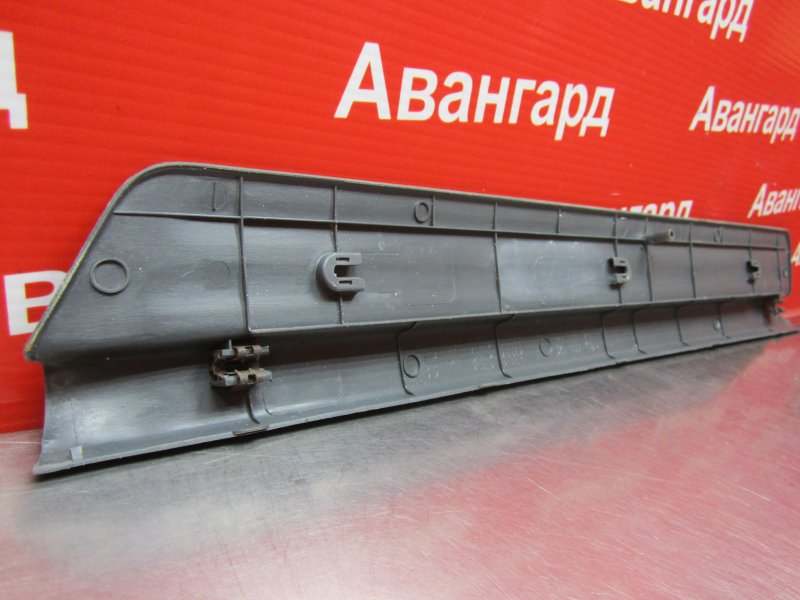 Накладка порога передняя левая Maxima 1998 A32