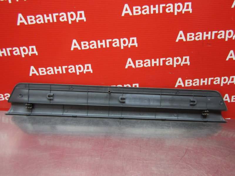Накладка порога передняя правая Maxima 1998 A32