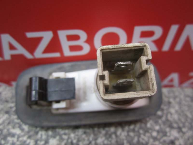 Повторитель поворота в крыло Samand 2007 Повторитель поворота в крыло Samand 2007