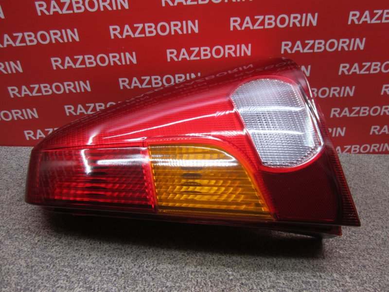 Фонарь правый Renault Logan 1