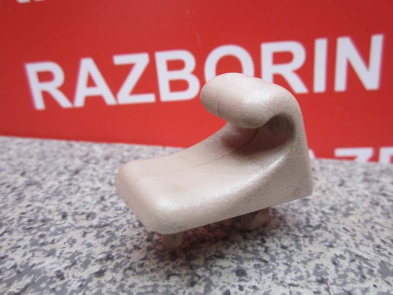 Кронштейн солнцезащитного козырька Toyota Camry 1993 V30 Б/У