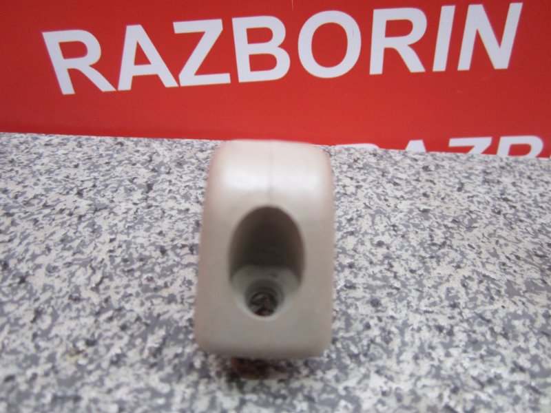 Кронштейн солнцезащитного козырька Toyota Camry V30