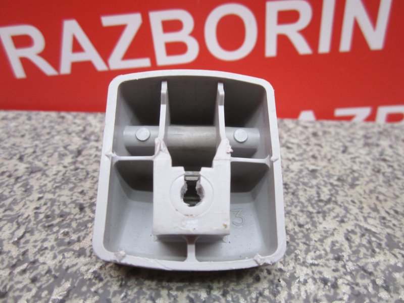 Кронштейн солнцезащитного козырька Focus 2001 1