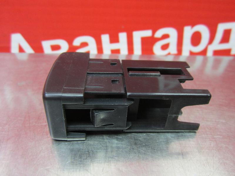 Заглушка Mazda Demio DW B3