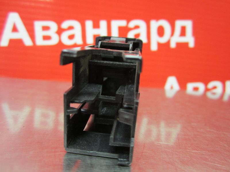 Заглушка Demio 2001 DW B3