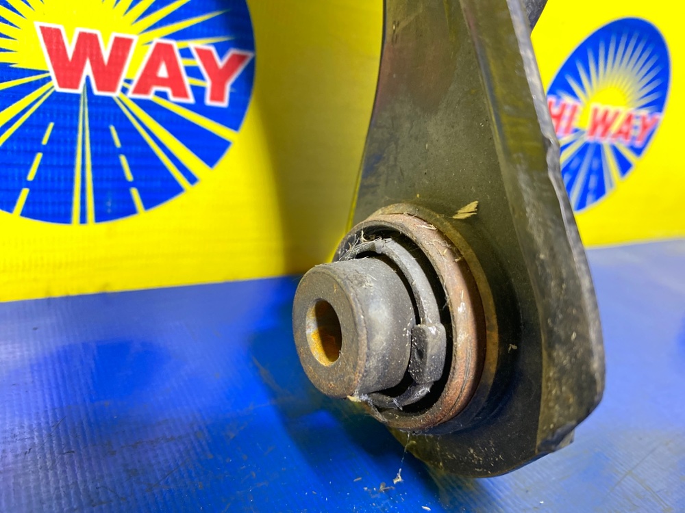 РЫЧАГ ПОДВЕСКИ передний правый HONDA ACCORD CU2 K24A