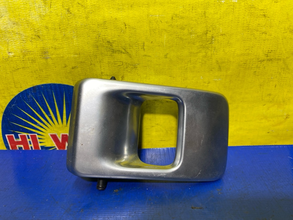 Запчасть ручка внутренняя передняя левая LAND ROVER RANGE ROVER 2004 L322 M62B44 контрактная РУЧКА ВНУТРЕННЯЯ передняя левая LAND ROVER RANGE ROVER 2004 L322 M62B44 контрактная