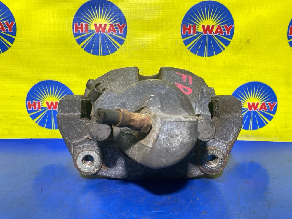 СУППОРТ передний правый RANGE ROVER 2004 L322 M62B44 СУППОРТ передний правый RANGE ROVER 2004 L322 M62B44