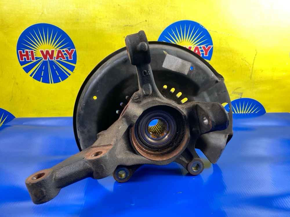 СТУПИЦА передняя правая TOYOTA VITZ SCP10 1SZ-FE