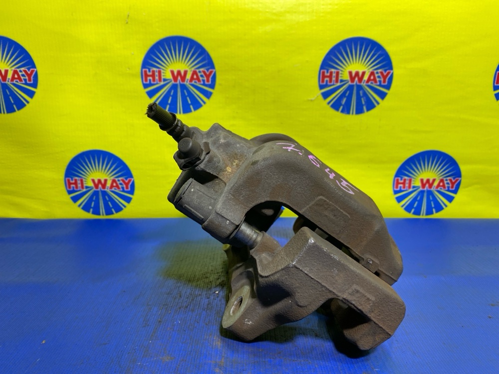 СУППОРТ передний левый 1-series 2012 F20 N13B16A