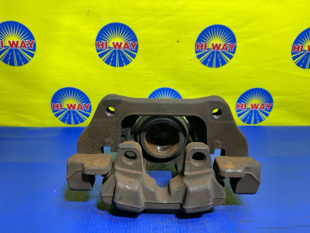 СУППОРТ передний левый 1-series 2012 F20 N13B16A