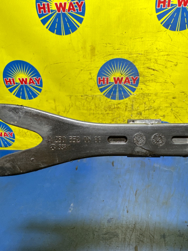 РЫЧАГ ПОДВЕСКИ задний E-CLASS 2003 W211 112.949