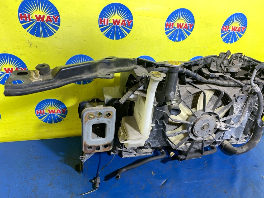 РАМКА РАДИАТОРА DEMIO 2002-2005 DY5W ZY-VE