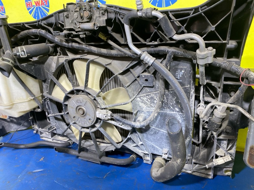 РАМКА РАДИАТОРА DEMIO 2002-2005 DY5W ZY-VE