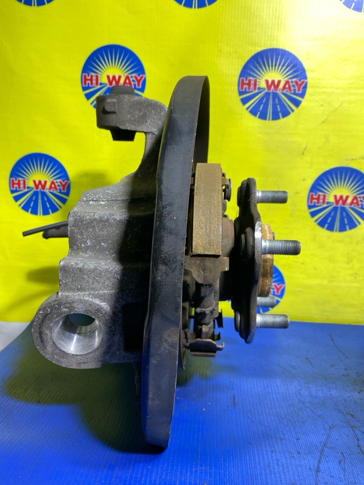 СТУПИЦА задняя левая NISSAN TEANA J31 VQ23DE