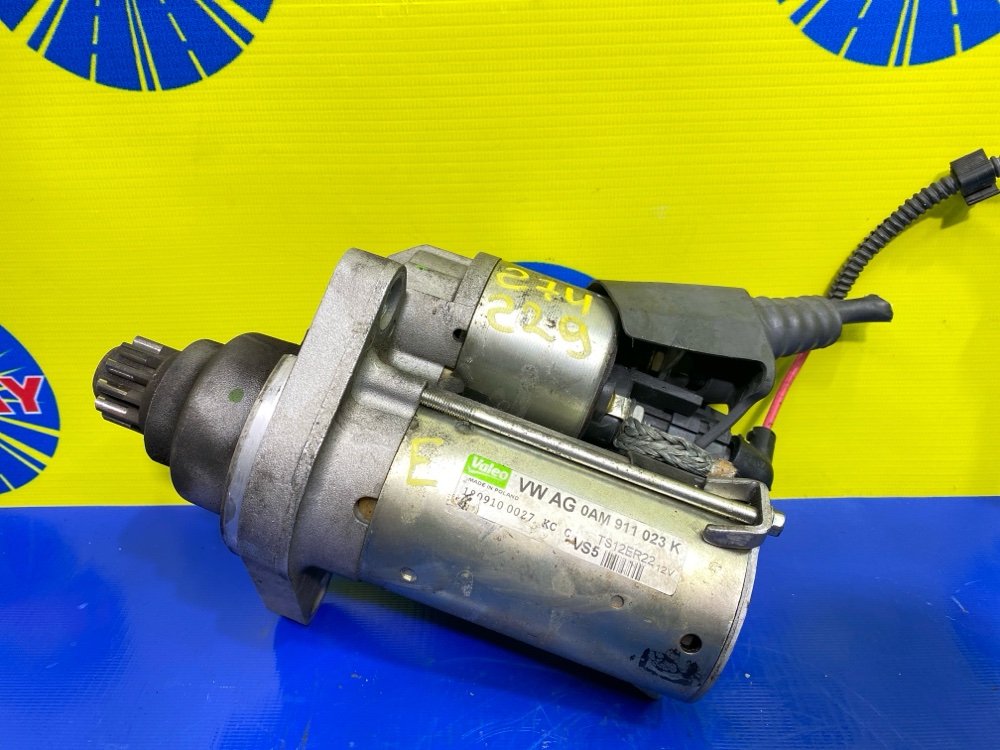 СТАРТЕР VOLKSWAGEN GOLF 2011 5K1 CAVD 0AM911023T контрактная