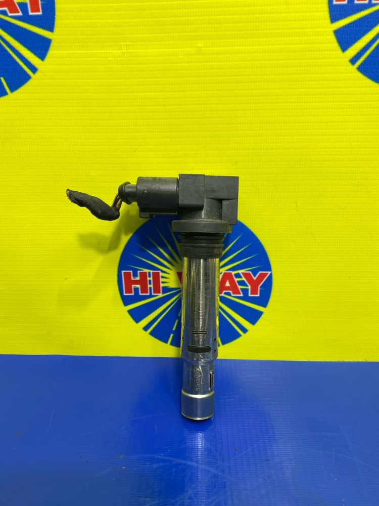 Запчасть катушка зажигания VOLKSWAGEN GOLF 2011 5K1 CAVD 036905715G контрактная КАТУШКА ЗАЖИГАНИЯ VOLKSWAGEN GOLF 2011 5K1 CAVD 036905715G контрактная