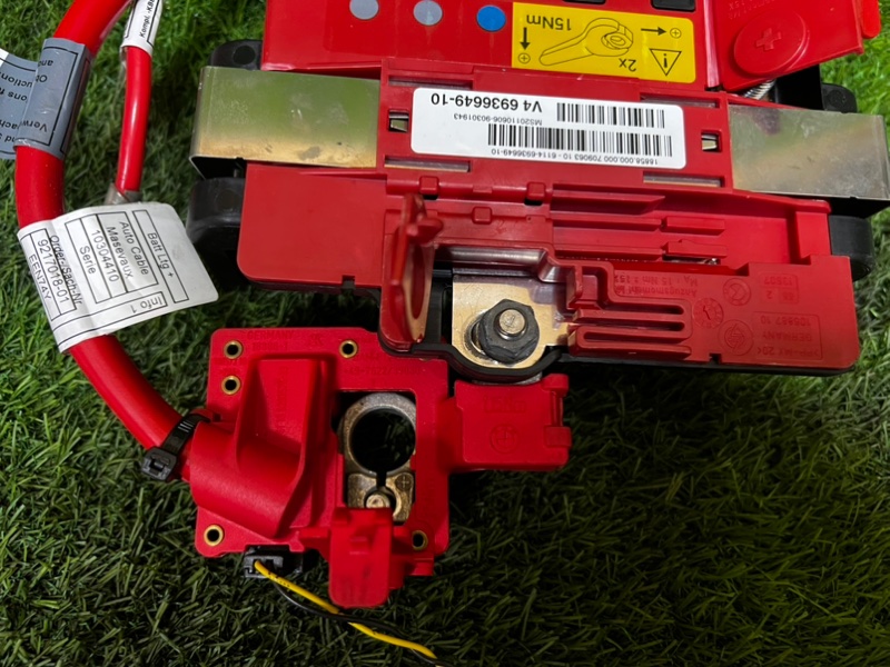 Клемма аккумулятора X1 2010 E84 N46B20B