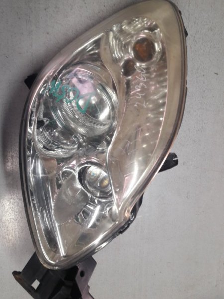 Фара Mazda Verisa DC5W ZY-VE передняя правая