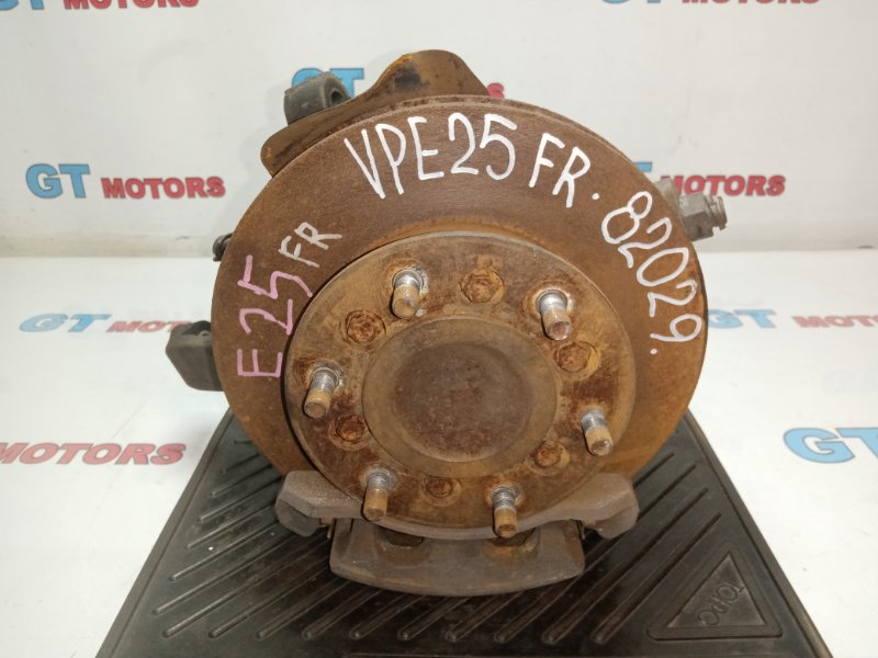 Ступица Nissan Caravan VPE25 KA20DE 2010 передняя правая