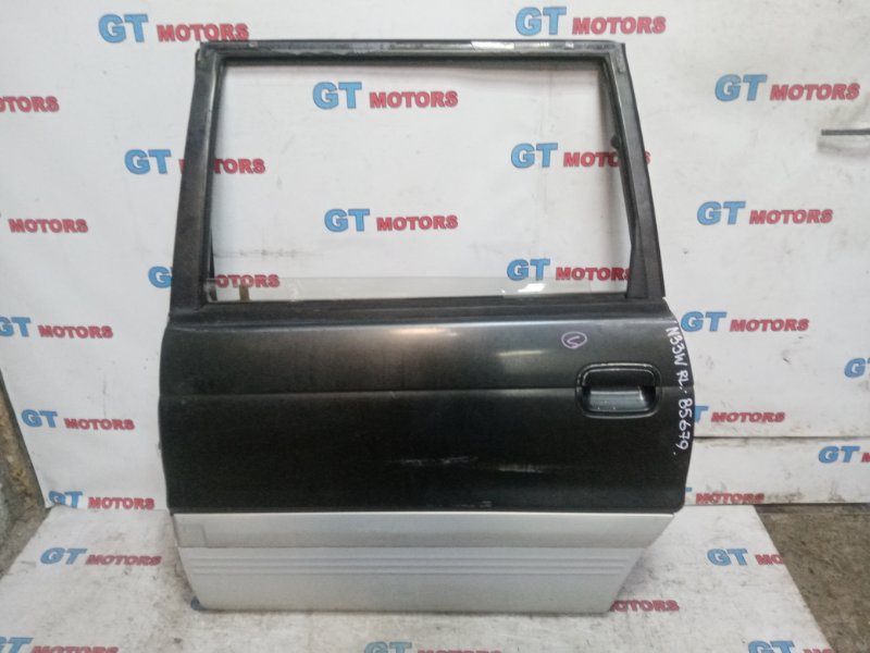 Дверь боковая Mitsubishi Chariot N33W 4G63 1993 задняя левая