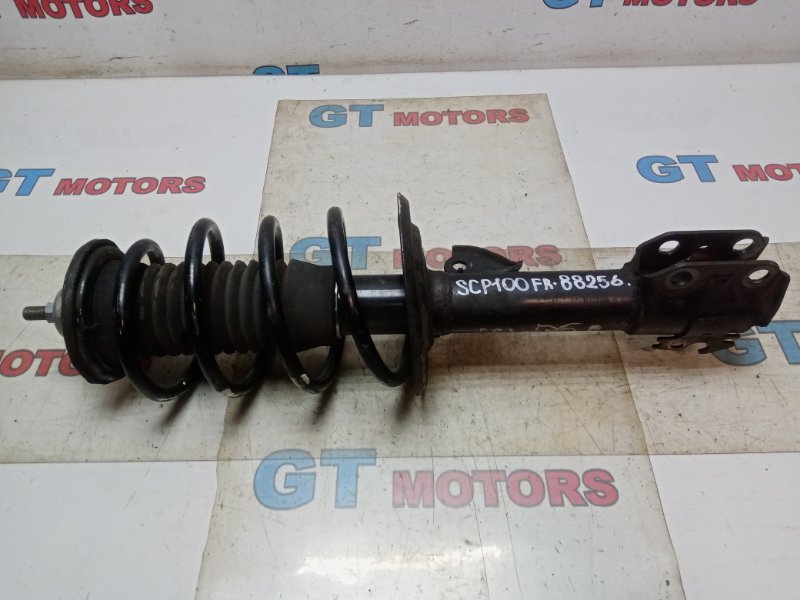 Стойка подвески Toyota Ractis SCP100 2SZ-FE 2007 передняя правая
